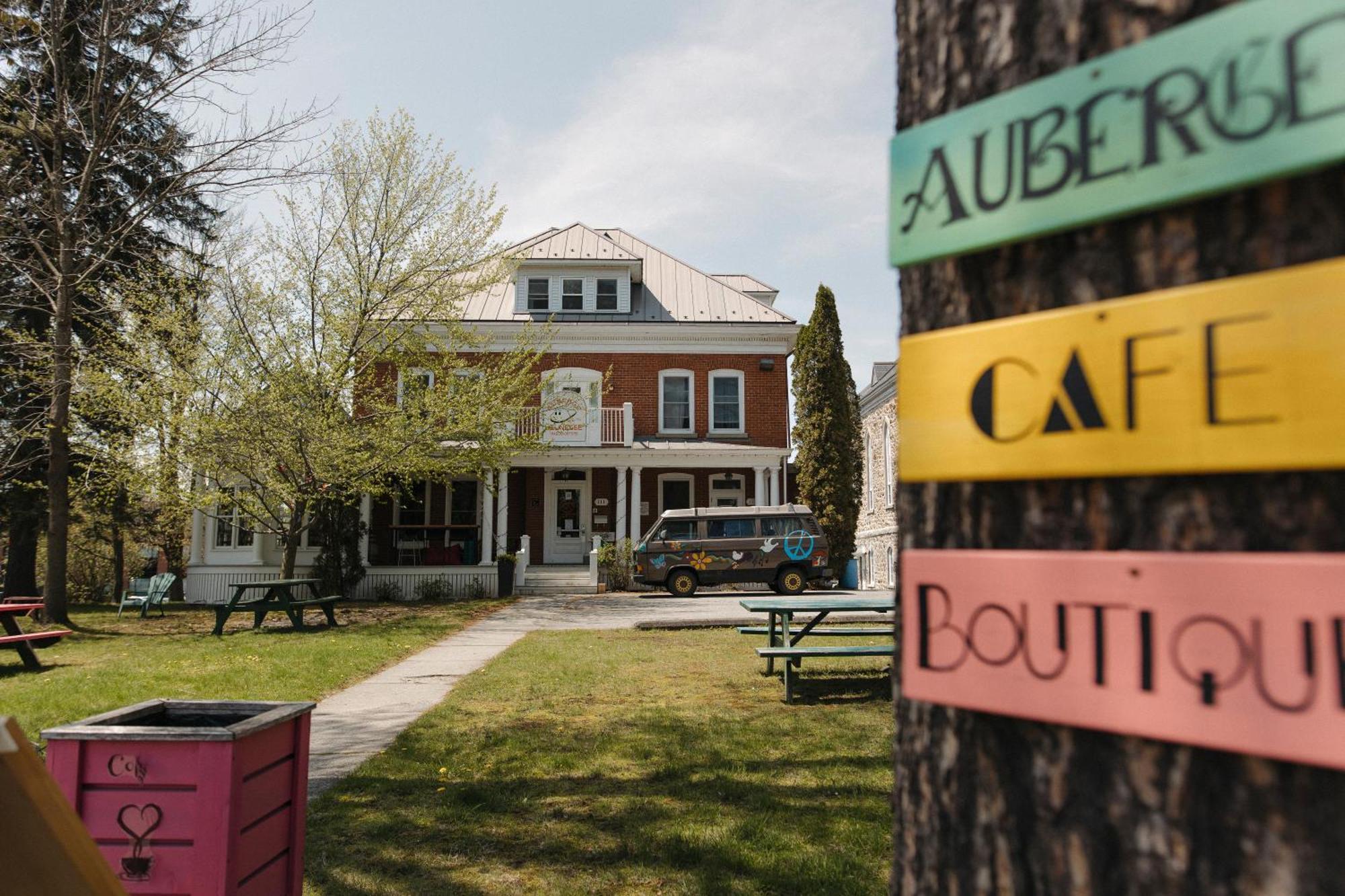 Auberge De Jeunesse Magog-Orford Hostel Екстериор снимка